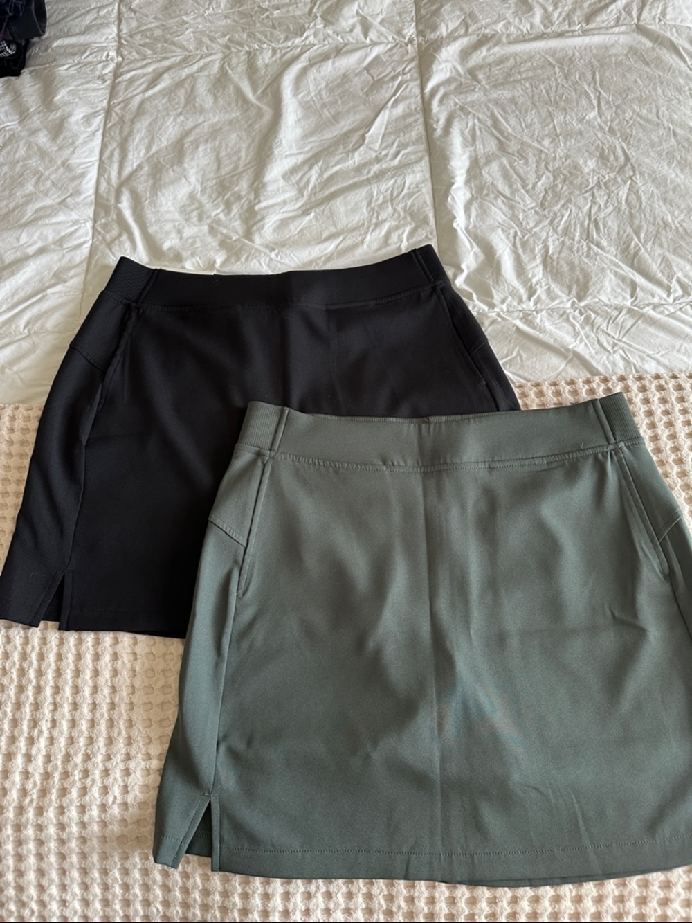 32 Degrees A-Line Skirts skorts in Black and Olive Green size small
